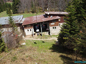 klesanie do vrcholovej stanice Geravy /foto: Andrej 14.05.2005/
