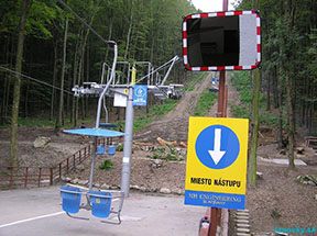 lanovka sa už nevie dočkať verejnej prevádzky /foto: Peter Brňák 27.09.2005/