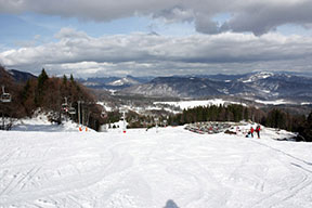 Králický lyžiarsky svah a nová štvorsedačka /foto: Milan Haring 25.2.2010/