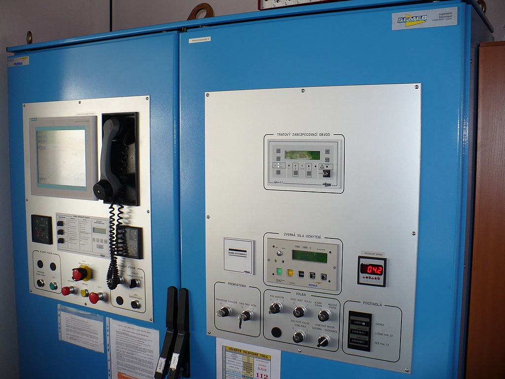 řídicí elektronika lanovky  - foto: Radim Polcer 13.02.2008