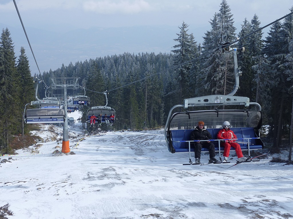 rozpětí lana mezi podpěrami č. 4 a 3  - foto: Radim Polcer 20.03.2011