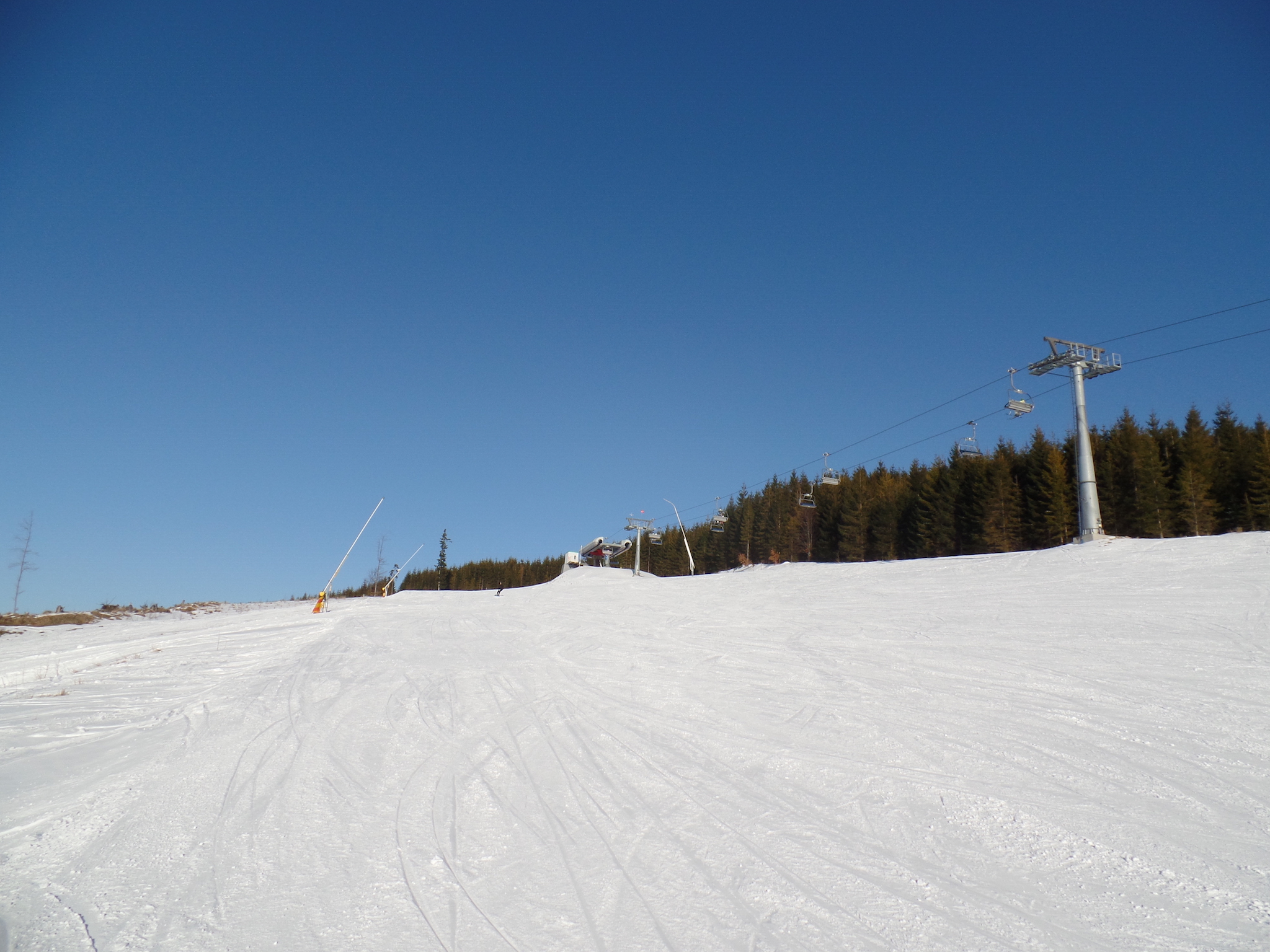 Horná stanica, pohľad zo zjazdovky  - foto: Matej Petőcz 7.3.2015