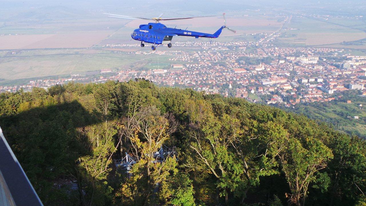 Výstavba lanovky v maďarskom stredisku Zemplén Kalandpark  - foto: Miroslav Kováč 21.9.2014