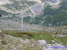 pohľad na trasu od vrcholovej stanice /foto: Andrej 24.07.2003/
