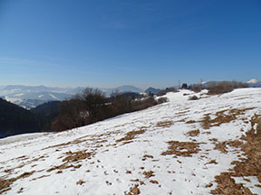 Malá Fatra (vpravo) z vyhliadky pri vrcholovej stanici 4-sedačky /foto: Matej Petőcz 8.3.2015/