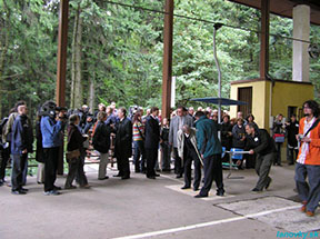 Pozvaných hostí a médií bolo veľa... /foto: Peťo z Lamača 30.09.2005/