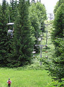 dolinka pod vrcholovou stanicou /foto: Peter Brňák 29.06.2008/